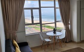 904 Tenbury Beach Apartment